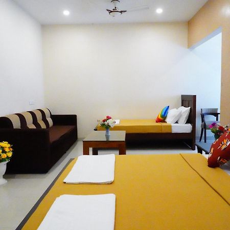מלון Arcot Vinayagam Residency מראה חיצוני תמונה