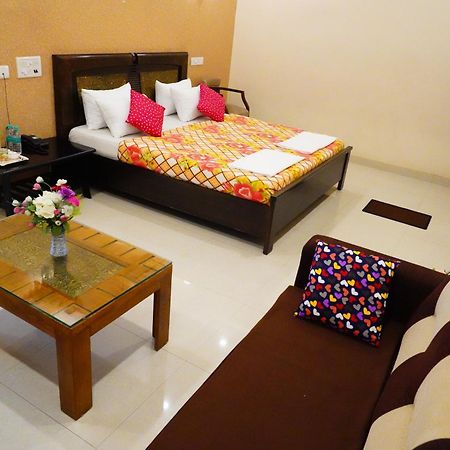 מלון Arcot Vinayagam Residency מראה חיצוני תמונה