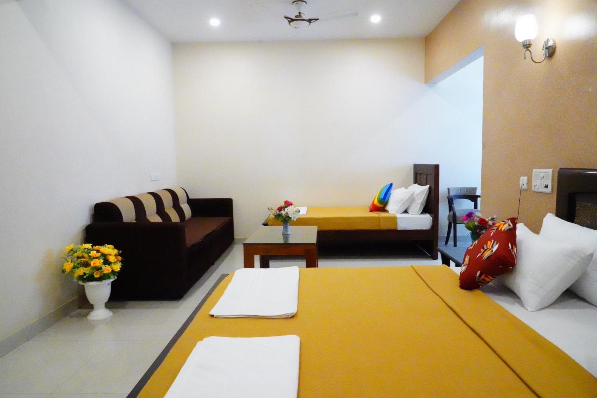 מלון Arcot Vinayagam Residency מראה חיצוני תמונה