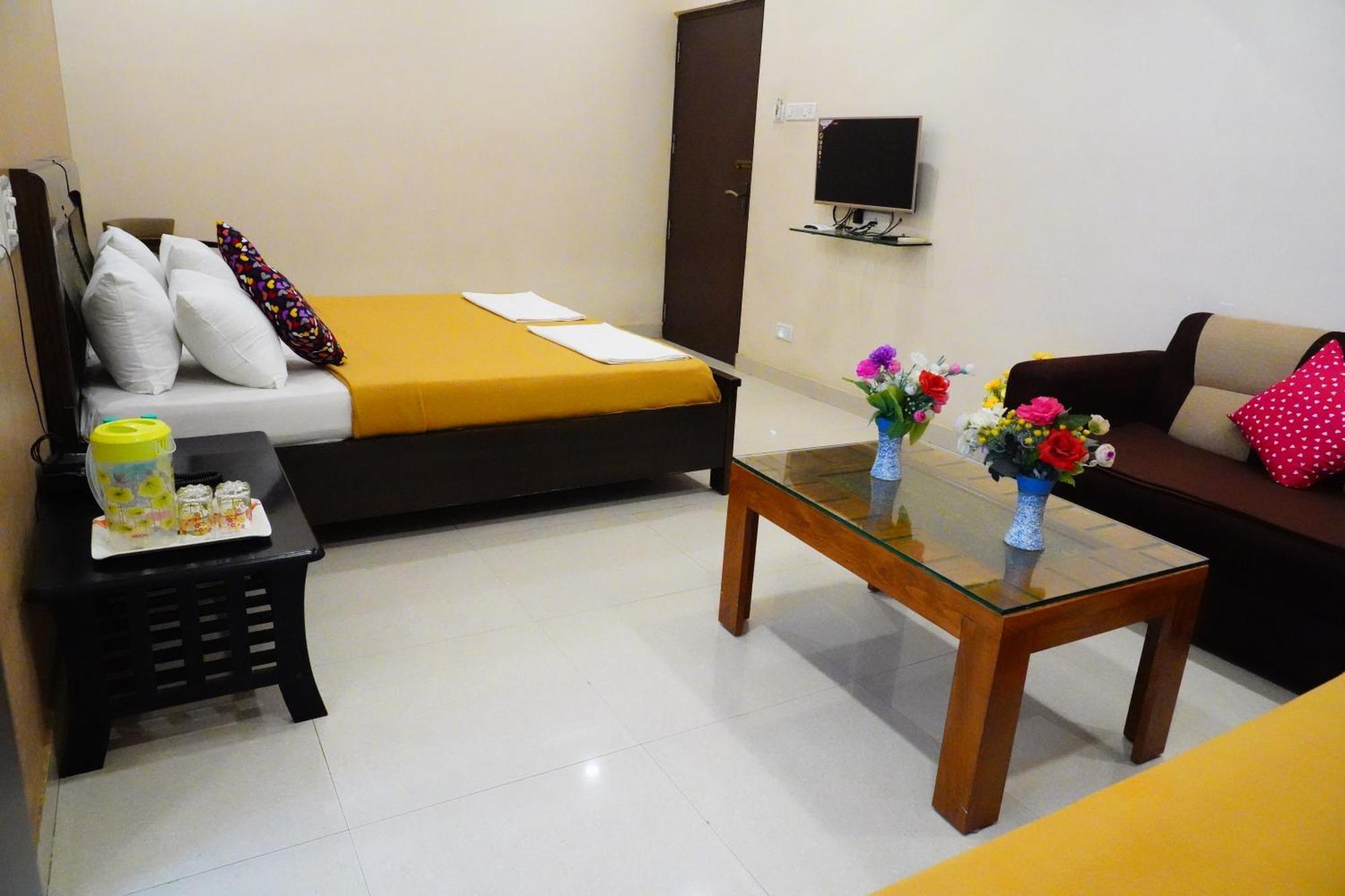 מלון Arcot Vinayagam Residency מראה חיצוני תמונה