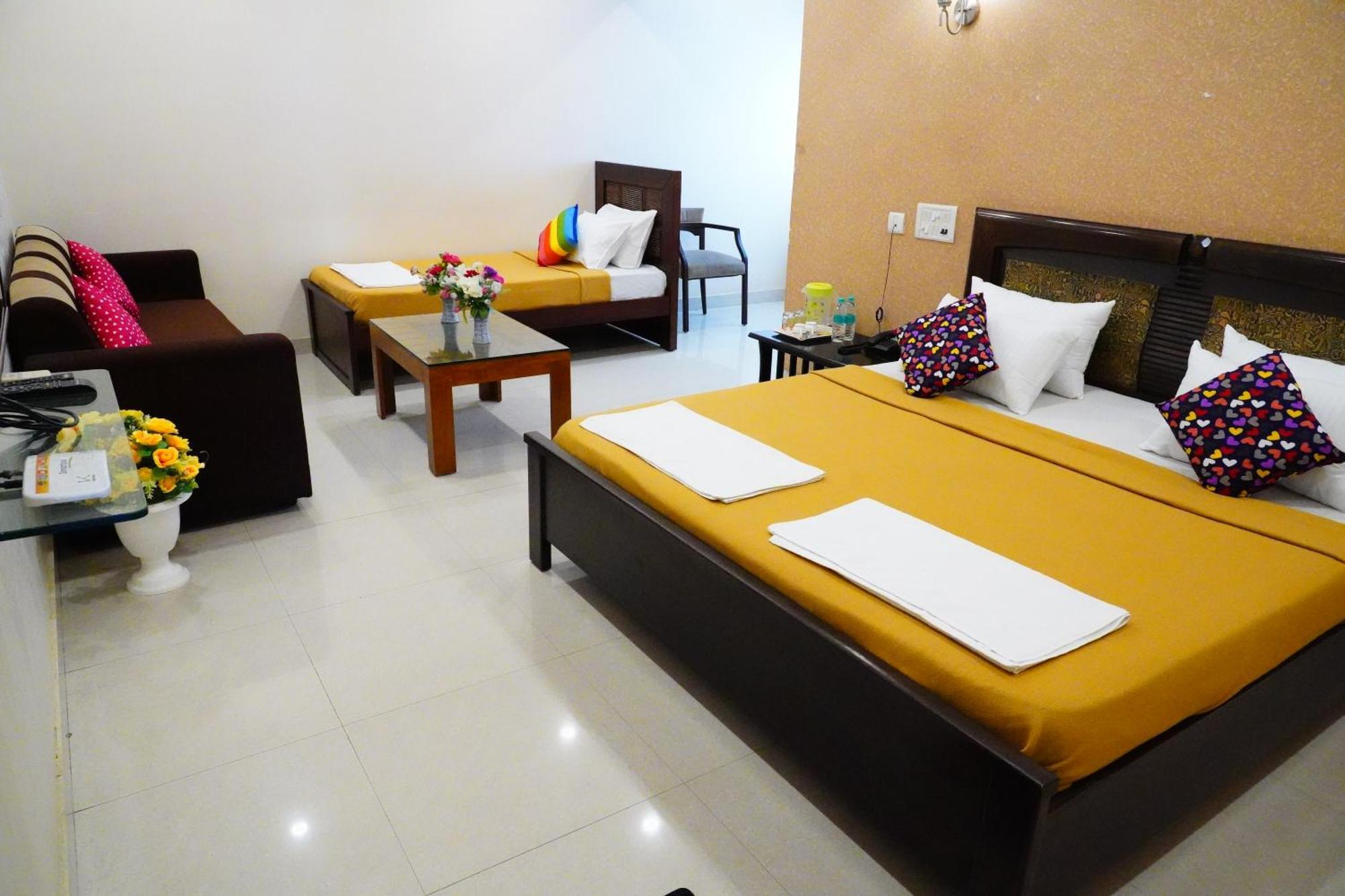 מלון Arcot Vinayagam Residency מראה חיצוני תמונה