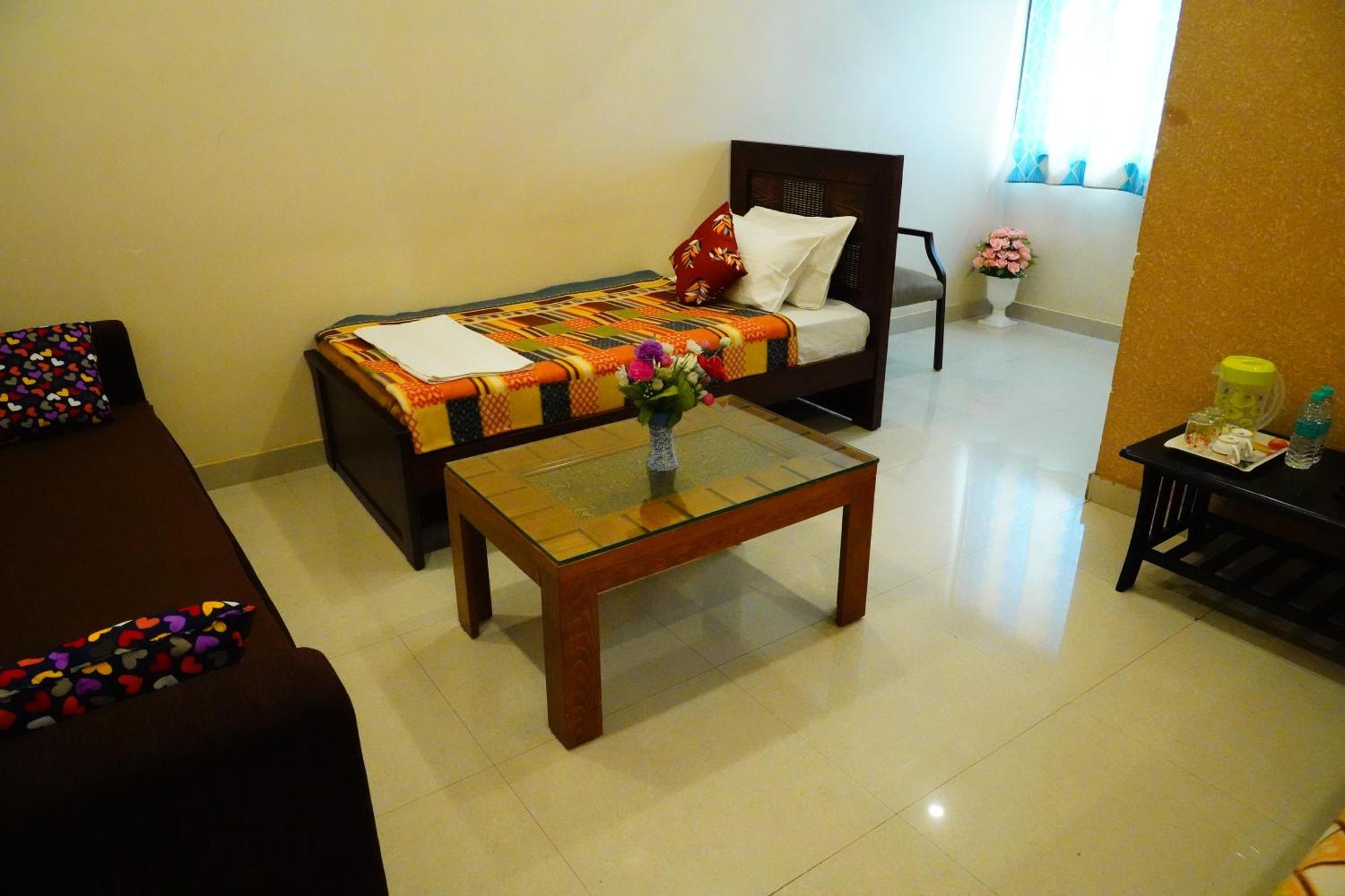מלון Arcot Vinayagam Residency מראה חיצוני תמונה